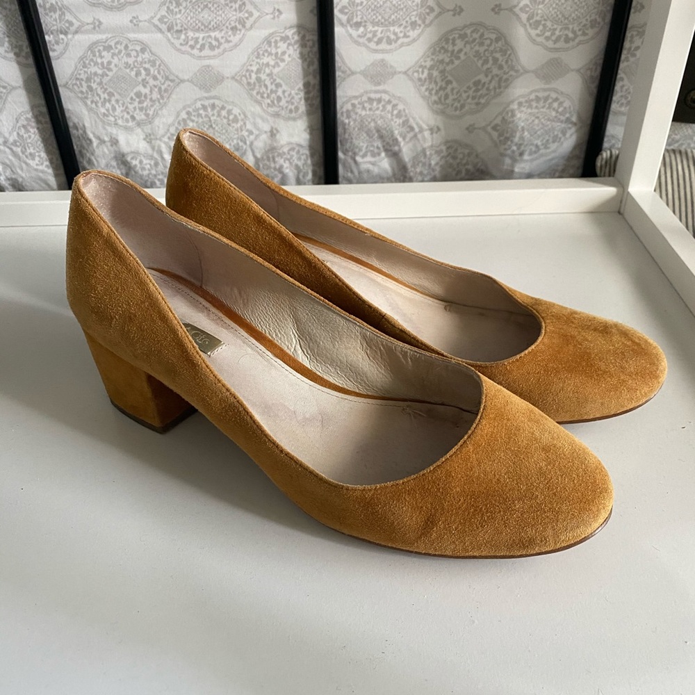 Louise et Cie Cassia Color Knox Suede Pump size 9